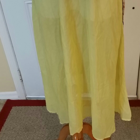 Dress - Picture 14 of 16